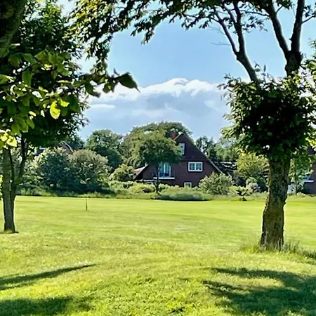 Lejlighed Fewo-mit-terasse-u-garten-am-golfplatz