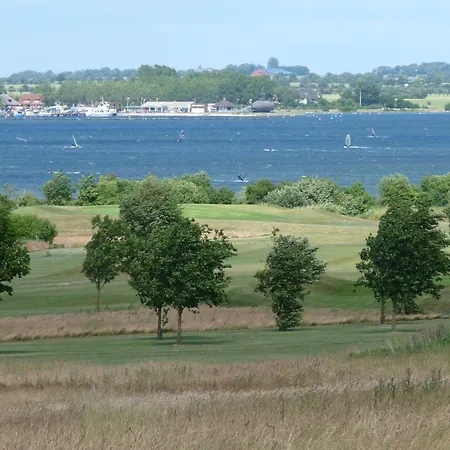 Fewo-mit-terasse-u-garten-am-golfplatz